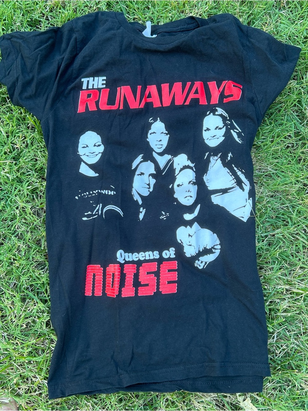 The Runaways Queens of Noise Graphic Tee - Black with Red & White Print